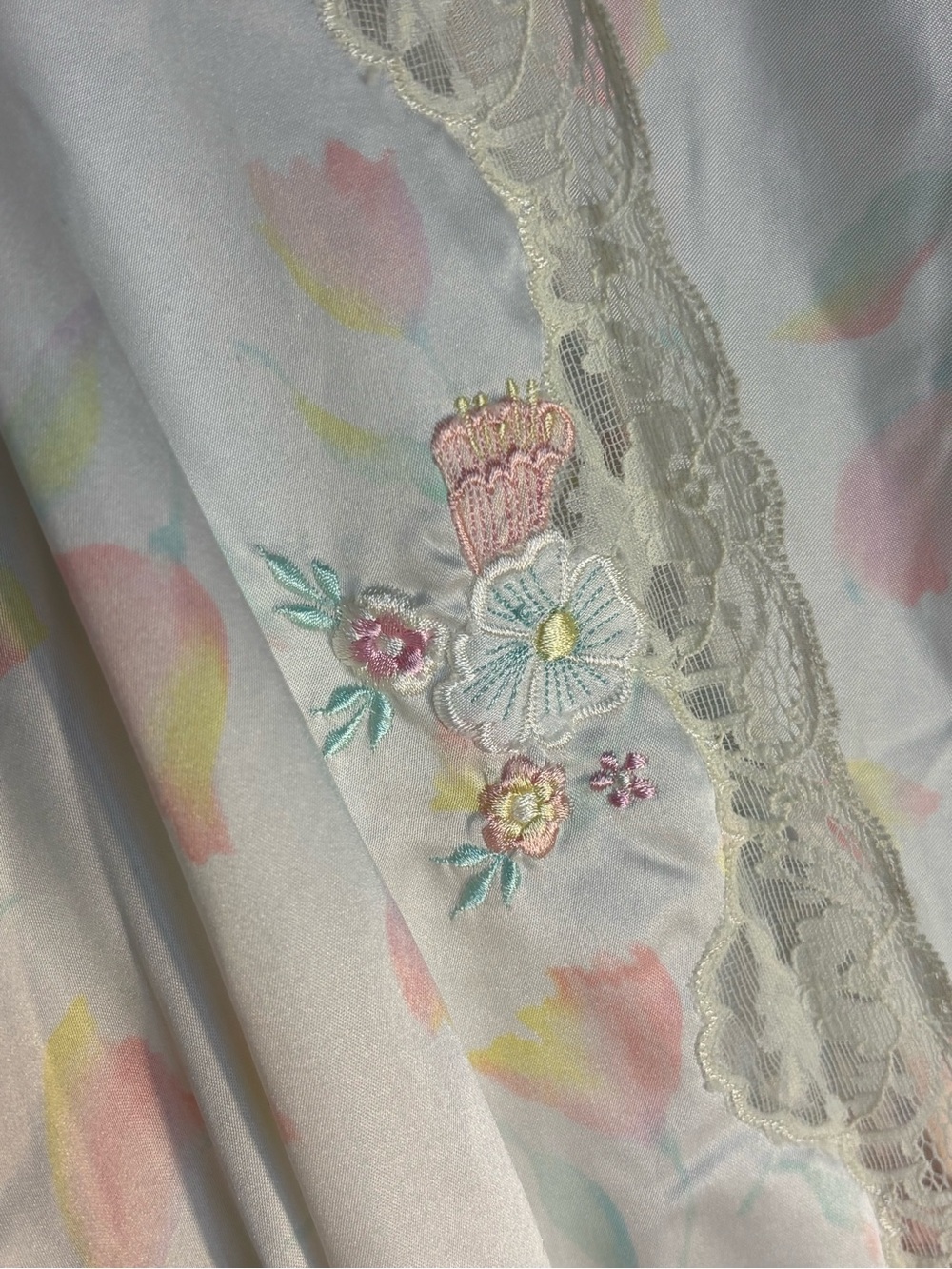 Vintage Sara Beth Satin White Floral Lace Long Belted Robe 80s Retro - Picture 6 of 8